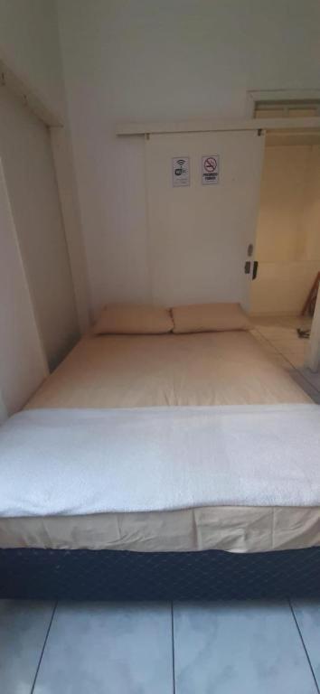 Hostel Bahia Порту Алегри Екстериор снимка